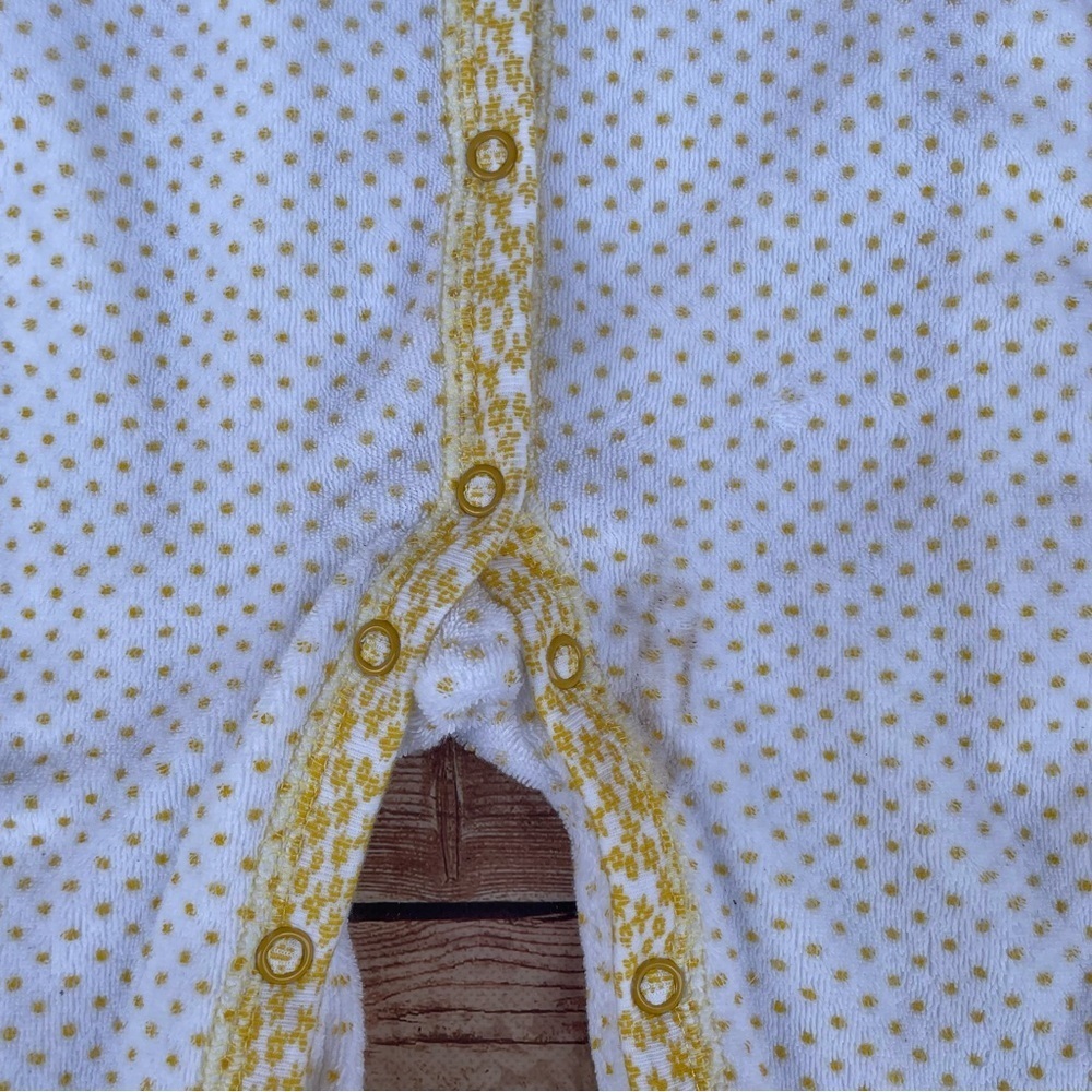 Carter’s baby girl onesie size  9 months - Picture 8 of 11